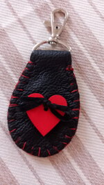 handmade-leather-key-holders