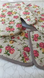 handmade-kitchen-gloves-vintage