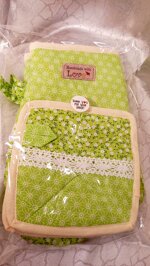 handmade-kitchen-gloves-green-flowers