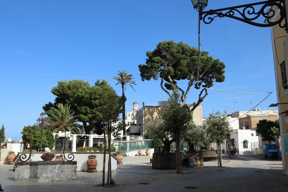 piazza cerio anacapri.jpeg