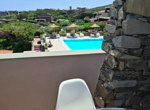 Vista della piscina dell'appartamento con Terrazza vista mare