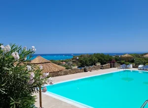 Piscina dell'appartamento con Terrazza vista mare a Stintino Piscina dell'appartamento con Terrazza vista mare a Stintino