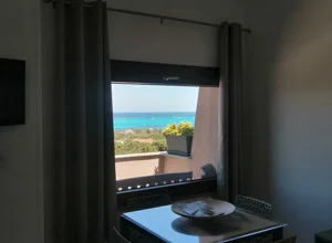 Vista del mare dal soggiorno dell'appartamento con Terrazza vista mare Vista del mare dal soggiorno dell'appartamento con Terrazza vista mare