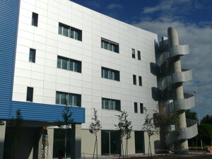 RIVESTIMENTO IN COMPOSITO