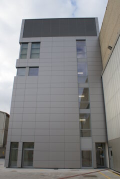 RIVESTIMENTO IN COMPOSITO