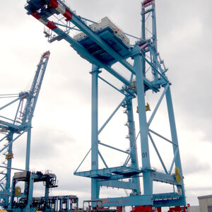 4231-0437%20-%20h%20tem%20terminale%20vado%20gateway%20-%20vado%20ligure%20-%20giu%2025%20-%2002s.jpeg