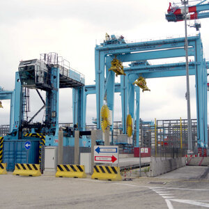 4233-0442%20-%20h%20tem%20terminale%20vado%20gateway%20-%20vado%20ligure%20-%20giu%2025%20-%2002s.jpeg