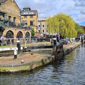 4226-1699%20-%20e%20con%20panoramica%20camden%20lock%20regent's%20canal%20-%20londra%20(gb)%20-%20apr%2024%20-%2001.jpeg