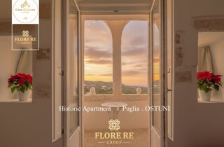 eyJpdCI6IkNBU0UgRCdBVVRPUkU6IENhcG9sYXZvcmkgZGEgVml2ZXJlIGluIFB1Z2xpYVVuIFNvZ25vIHRyYSBsZSBNdXJhOiBMdXNzbyBlIFZpc3RhIEluZmluaXRhIGEgT3N0dW5pICBJbW1hZ2luYS4gQXByaSBnbGkgb2NjaGkgZSBzZWkgZGVudHJvIGxhIHN0b3JpYSwgcHJvdGV0dG8gZGFsbGUgYW50aWNoZSBtdXJhIGRpIE9zdHVuaS4gSWwgc29sZSBpbm9uZGEgbGEgdHVhIHN0YW56YSBlIGRhbCB0dW8gYmFsY29uZSBwcml2YXRvIGxvIHNndWFyZG8gc2kgcGVyZGUgc3VsbCdpbmZpbml0byBibHUgZGVsIG1hcmUgQWRyaWF0aWNvIGUgc3VsbCdhcmdlbnRvIGRlZ2xpIHVsaXZldGkgc2Vjb2xhcmkuICBMYSBzZXJhLCBpbCB0dW8gdGVycmF6em8gZXNjbHVzaXZvZGl2ZW50YSBpbCBwYWxjbyBwcml2YXRvIHBlciBhc3Npc3RlcmUgYSB0cmFtb250aSBpbmZvY2F0aXN1bGxhIENpdHTgIEJpYW5jYS4gIFF1ZXN0YSBub24g6CB1bmEgY2FzYS4gyCB1bidlc3BlcmllbnphIGRpIGx1c3NvLCB1biBhbmdvbG8gZGkgcGFyYWRpc28gY2hlIGFzcGV0dGEgc29sbyB0ZS4gIElsIHZvc3RybyBzb2dubyBpbiBQdWdsaWEgIGluaXppYSBxdWkuICJ9