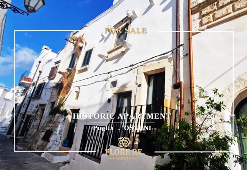 Puglia . Ostuni . Centro storico . Appartamento terrazza panoramica vista mare