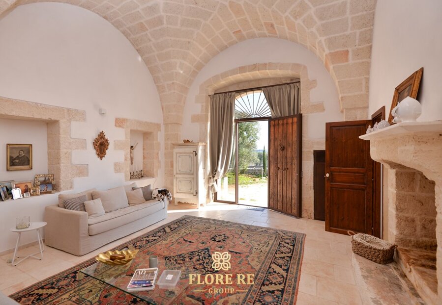 ACQUISTO LAMIA OSTUNI . MIGLIORI AGENZIA IMMOBILIARI OSTUNI . FLORE RE GROUP