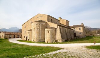 abbazia-di-sant-urbano.jpeg