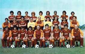 associazione_sportiva_roma_1982-1983.jpeg associazione_sportiva_roma_1982-1983.jpeg