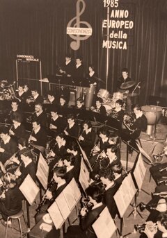 1985_anno europeo della musica piazza libertà (1).jpeg