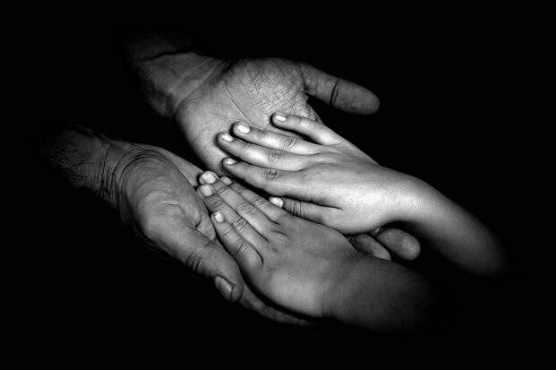 hands-6603659_1280.jpeg