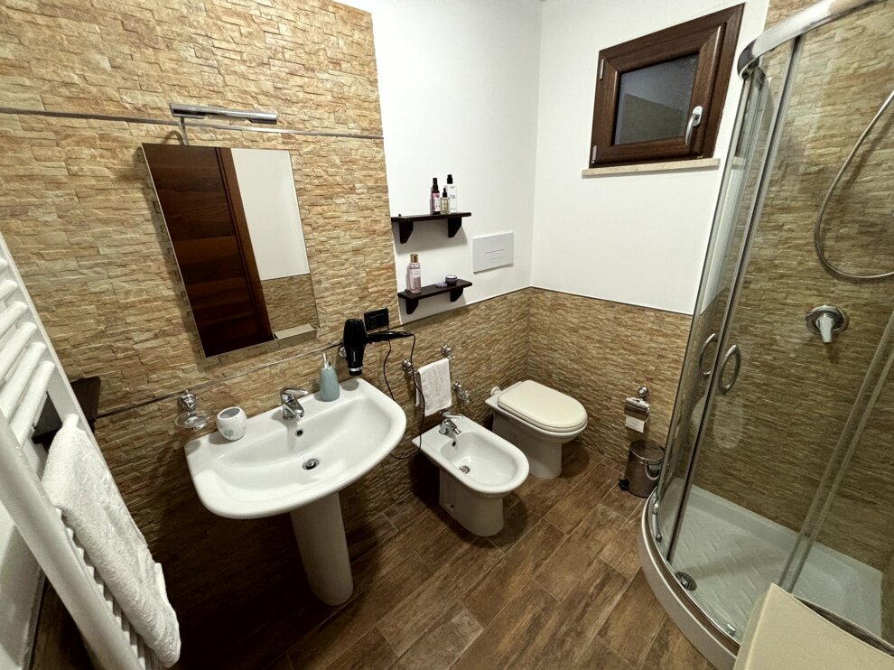 bagno in camera_lavabo.jpeg