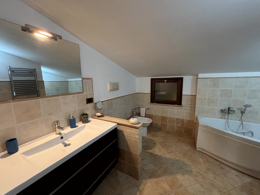 bagno vasca_lavabo.jpeg
