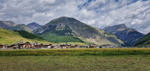 mountain-6883701_1280.jpeg