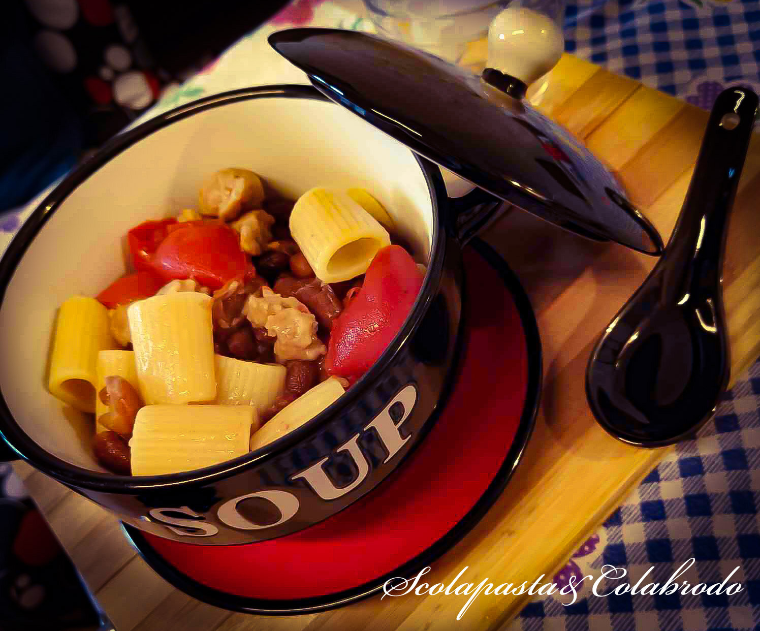 Salsiccia, fagioli e pomodorini