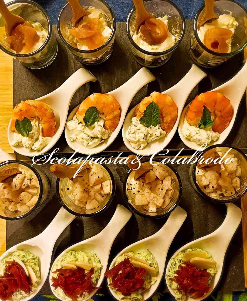 Finger food di gamberetti con crema alla menta