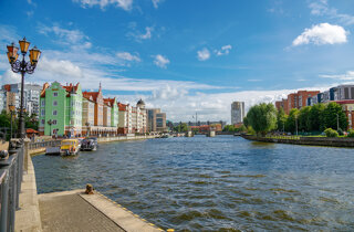 statua%20di%20lenin%20nella%20piazza