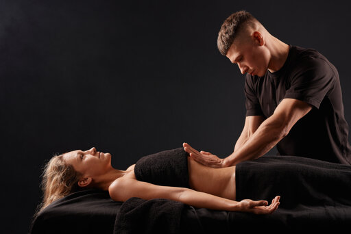 male-masseur-massages-girls-belly-dark-background-abdominal-massage-weight-loss.jpeg male-masseur-massages-girls-belly-dark-background-abdominal-massage-weight-loss.jpeg