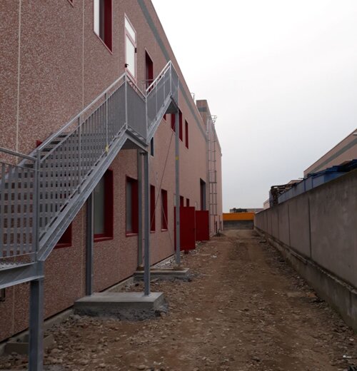industriale%20scala%20interna.jpeg