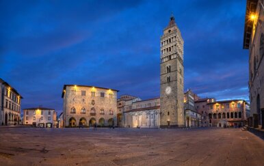pistoia-piazza-duomo.jpeg pistoia-piazza-duomo.jpeg