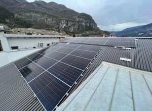 tesla_powerwall_3_image_row_34_hero_insitu