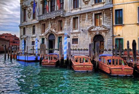 palazzo-balbi-venice-adam-rainoff.jpeg