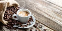 tazza-di-caffè-del-caffè-espresso-con-i-fagioli-90374872 tazza-di-caffè-del-caffè-espresso-con-i-fagioli-90374872