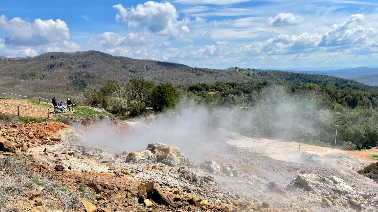 Dal focolare alla geotermia: la rivoluzione del calore a Montalcinello