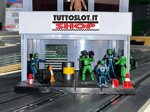 set-5-meccanici-box-in-3d-print-dipinti-a-mano-set-5-3d-pit-crew-figures-handmade-painted