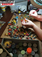 personaggio-cameriera-132-3-pz-figure-waitress-132-scale-3-pcs