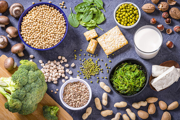 Nutrizione e alimentazione equilibrata Nutrizione e alimentazione equilibrata