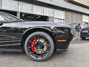 dodge-challenger-gt-front-big-brake-8-pot-forged-monoblock-s8-390x34mm-super-move