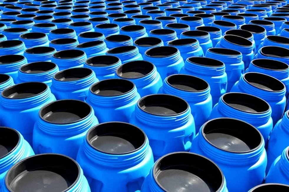 depositphotos_9661697-stock-photo-the-blue-plastic-barrels-for