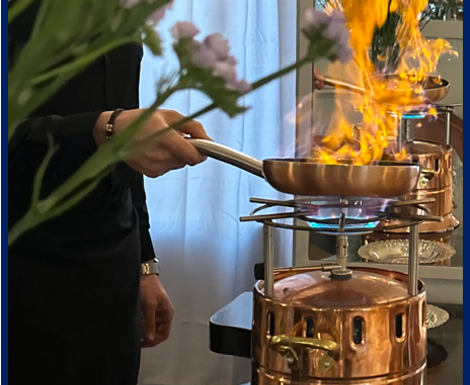 tavola%20apparecchiata.jpeg tavola%20apparecchiata.jpeg