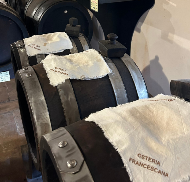 Batterie aceto balsamico Modena al museo aceto balsamico Spilamberto
