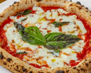 2644-margheritapizza.jpeg