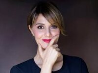 LA FIGURA DELLA DONNA MODERNA