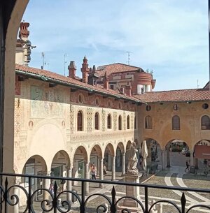 Appartamento - Vista sulla Piazza Ducale di Vigevano