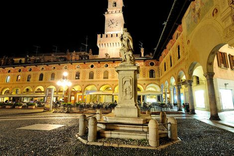 Piazza Ducale di Vigevano