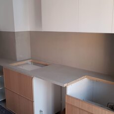 TOP CUCINA IN RESINA CEMENTIZIA