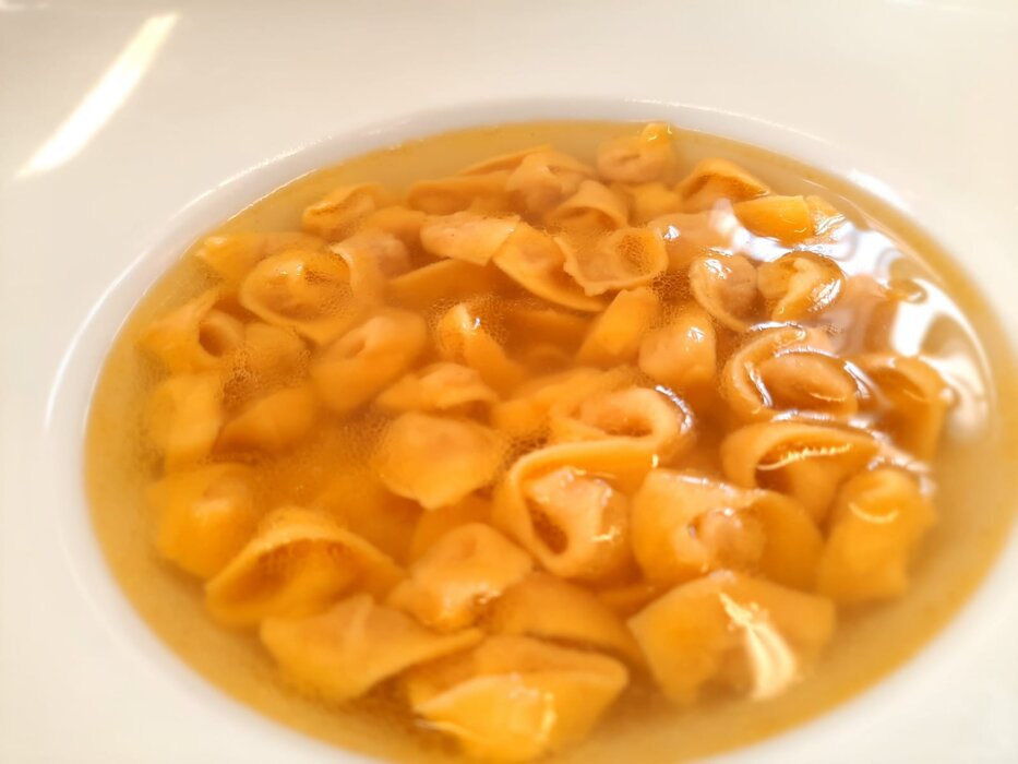 Tortellini alla panna Tortellini alla panna
