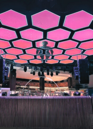 ledwall-auditorium-ledwall-convention-schermi-eventi-ledwall-indoor-2.-1-1-595x446