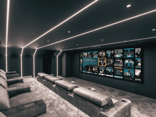 ledwall-home-cinema-ledwall-theatre-ledwall-cinema-family--595x446