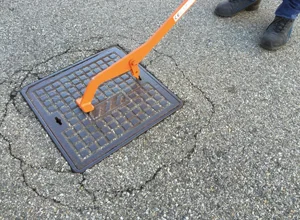 leva alza chiusini leva alza chiusini