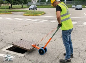 Carrello APS 80 con ganci meccanici Carrello APS 80 con ganci meccanici