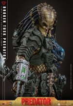 alien-vs-predator-comic-masterpiece-action-figure-16-broken-tusk-predator-35-cm